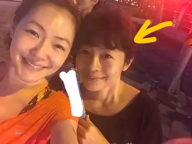 大S親姐徐熙嫻，看似老實卻最精明，替大S兜底，幫汪小菲看孩子