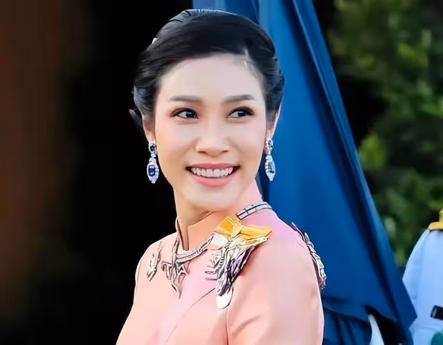 帕公主被救回來了，泰國國王虛驚一場，海外4個私生子虎視眈眈