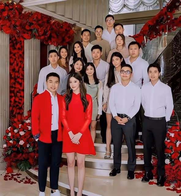 恭喜！香港兩大億萬豪門聯姻，知名富家千金和太子爺舉辦世紀婚禮
