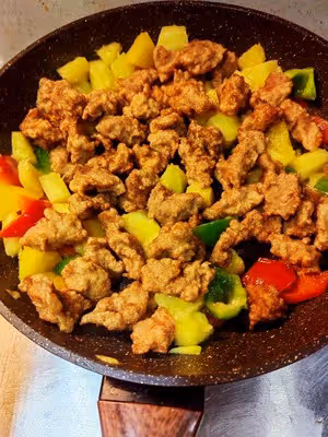 菠蘿咕咾肉