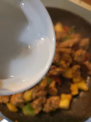 菠蘿咕咾肉