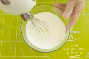 萌化了！新手也能做的豬豬雪媚娘