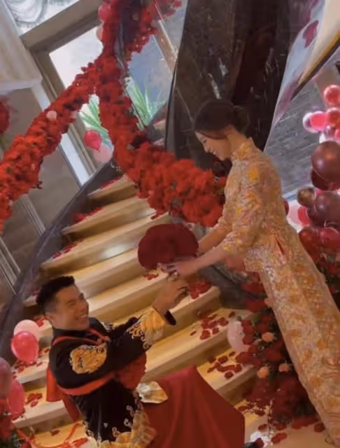 豪門聯姻！「燈芯絨大王」千金舉辦婚禮，何猷亨現場脫腋毛太搶鏡