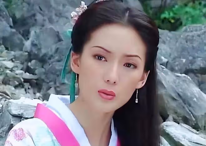 47歲「何仙姑」鄭秀珍近照曝光，離婚多年帶兒子一起幸福生活
