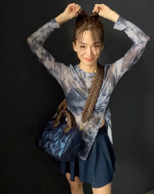 47歲「何仙姑」鄭秀珍近照曝光，離婚多年帶兒子一起幸福生活