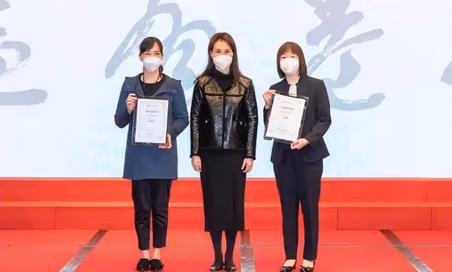 恭喜四太梁安琪，與二房何超鳳強強聯手，正式掌權何氏家族事業