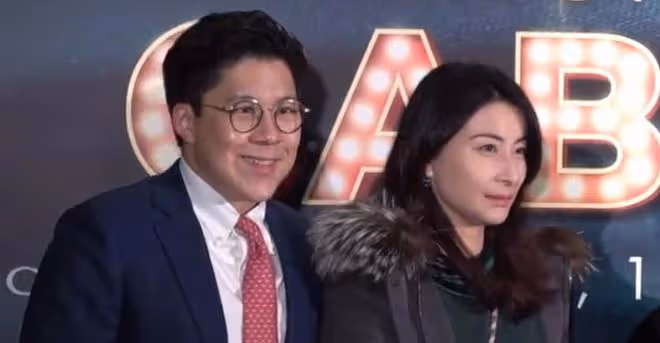 恭喜！霍啟剛晉升港區代表，郭晶晶素裝陪同仍舊壓倒眾富豪太太