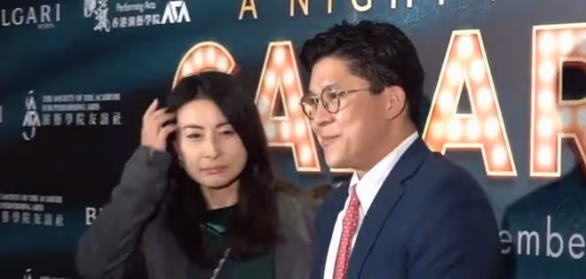 恭喜！霍啟剛晉升港區代表，郭晶晶素裝陪同仍舊壓倒眾富豪太太