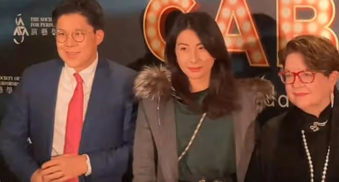 恭喜！霍啟剛晉升港區代表，郭晶晶素裝陪同仍舊壓倒眾富豪太太