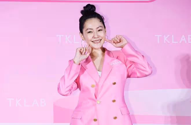 小S風格徹底改變，開始走安靜淑女路線，節目中多次動情落淚