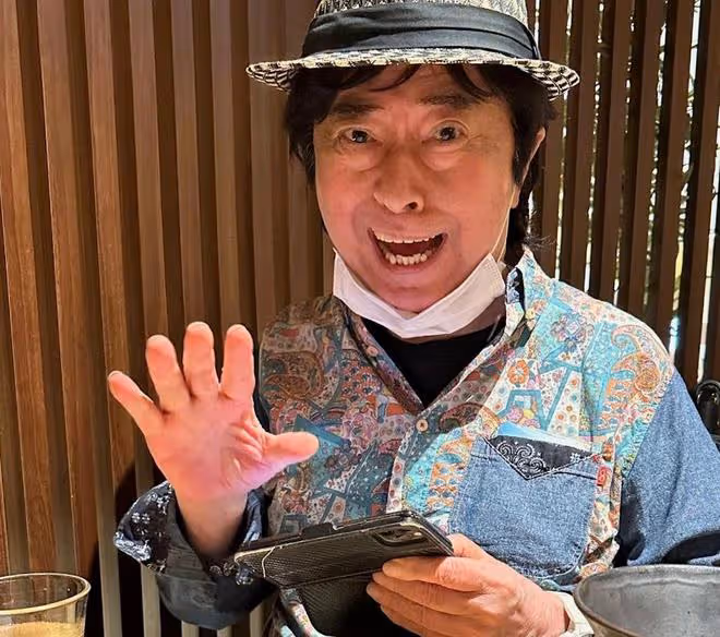 著名動漫歌王離世，享年74歲，上個月還曾坐輪椅登台演出