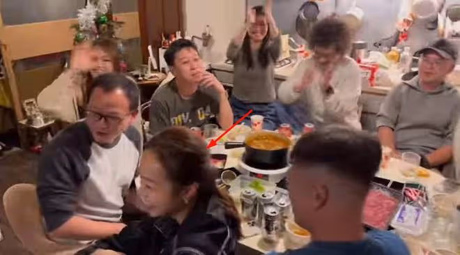 黃心穎生活一落千丈，和社區工作人員聚餐，徹底淪為素人
