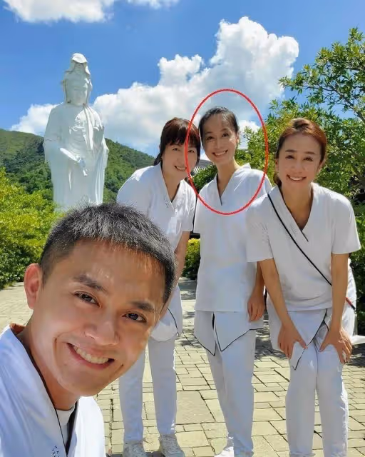 黃心穎生活一落千丈，和社區工作人員聚餐，徹底淪為素人