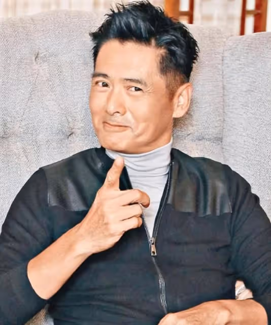 67歲周潤發近照衰老精瘦，狀態越來越好，看淡人生瀟灑一生