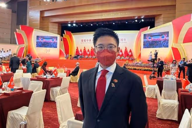 恭喜！霍啟剛霍啟山兄弟同台，霍家的事業再上新台階