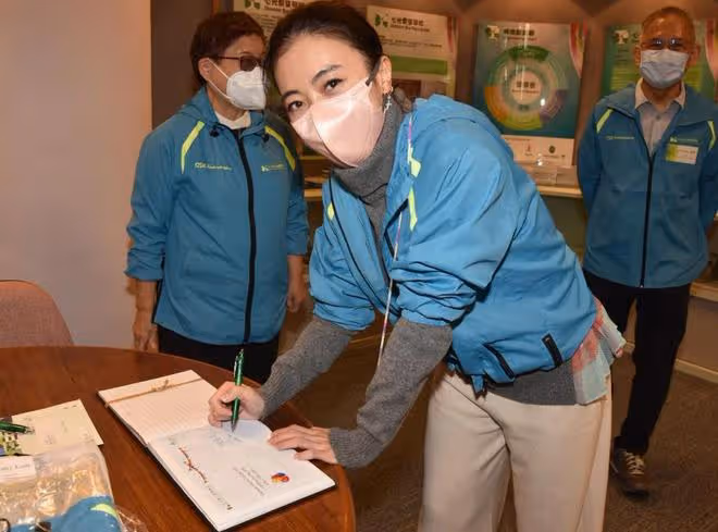 甘比出席盲人慈善活動接地氣，豪擲千萬幫助社會殘疾人士