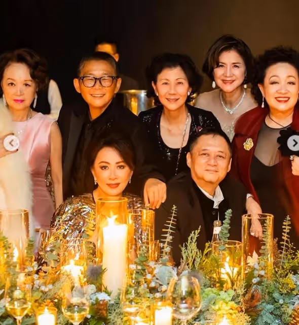 香港富豪圈聚會：鄭志剛張叔平招呼客人，甘比和劉嘉玲一同出席