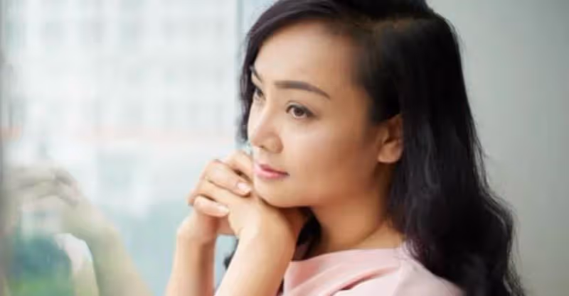 兒媳一向嫌婆婆摳門, 娘家母親生病後婆婆拿出10萬塊, 兒媳很感動