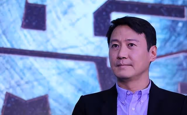 黎明露天開唱！歌迷熱情不減，場區設豪車位售價1.3萬元仍搶手