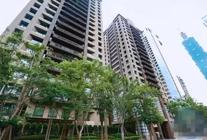 大S最新舉動！和具俊曄搬離信義區的冠德豪宅，夫妻入住新家