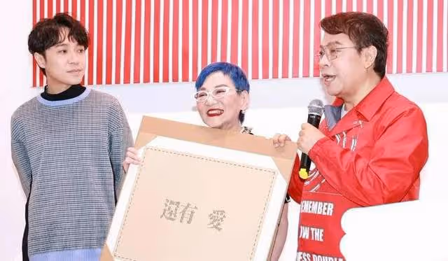 刪除動態，取關大小s姐妹後，蔡康永首談「床墊」風波送上祝福？