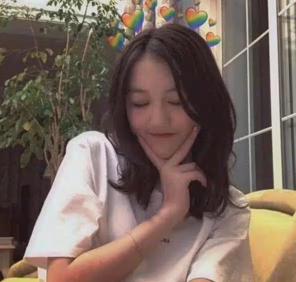 擺脫兔唇！王菲女兒3次術後重生「變身美少女」近照曝光「金髮長腿氣質模樣」網讚：不愧是天后的女兒