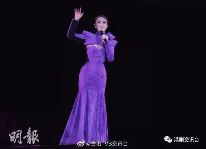 楊千嬅哽咽認今次開個唱不容易！曾匿入房喊被兒子發現