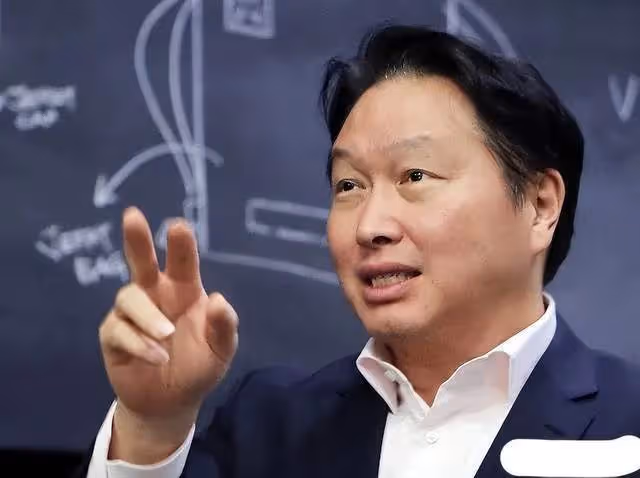 花11年布局懲治出軌男，離婚凈賺666億，前總統女兒盧素英贏麻了