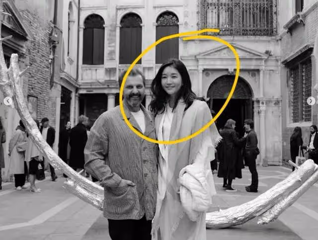 花11年布局懲治出軌男，離婚凈賺666億，前總統女兒盧素英贏麻了