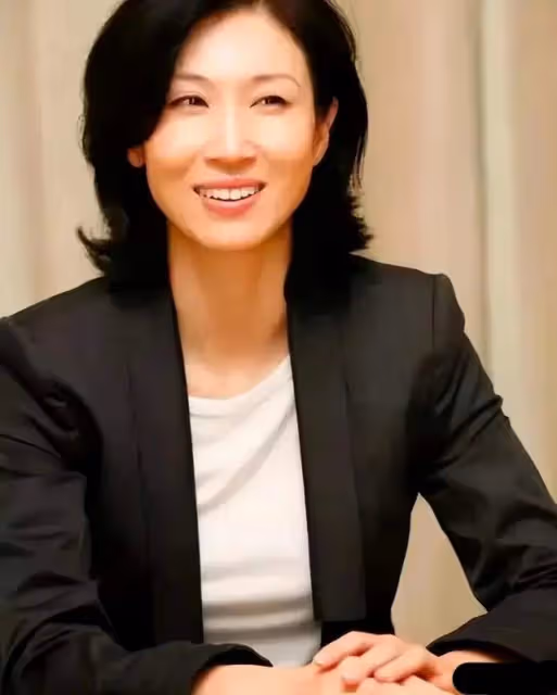 花11年布局懲治出軌男，離婚凈賺666億，前總統女兒盧素英贏麻了