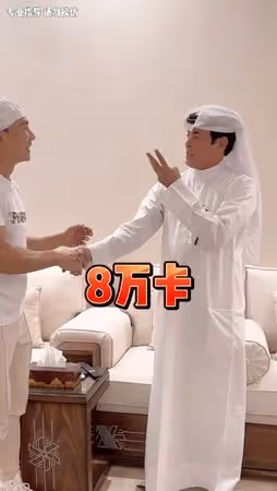 劉畊宏驚爆出車禍！帶妻遊卡達「開越野車耍帥甩尾」　驚悚畫面曝光「90度大翻車受困」民眾急衝救人