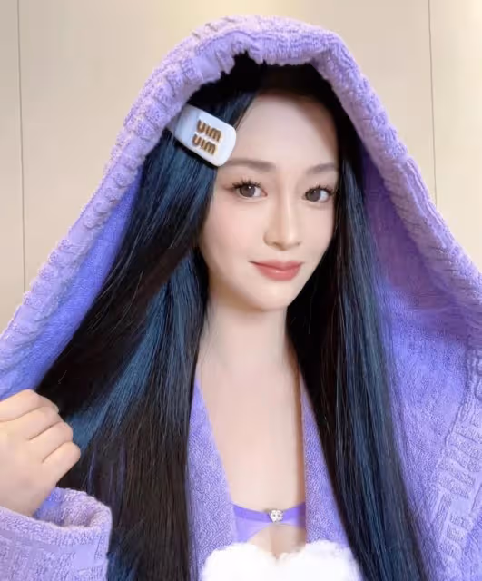 吳秀波小三陳昱霖罕曬精緻美照，自認內心強大，告別過往疑欲復出