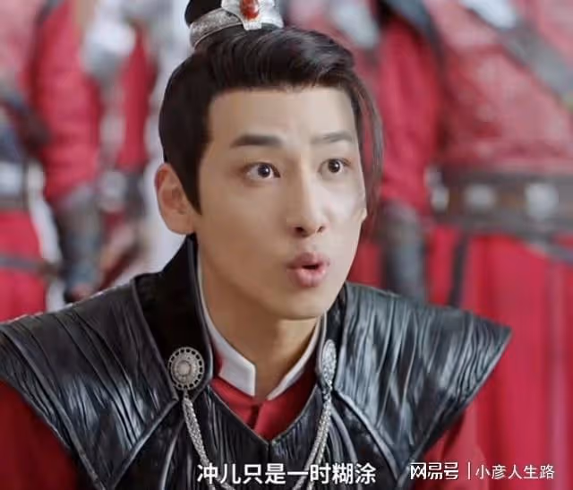 難怪武揚侯那麼眼熟，在周生如故中演反派金榮，這反差也太大了