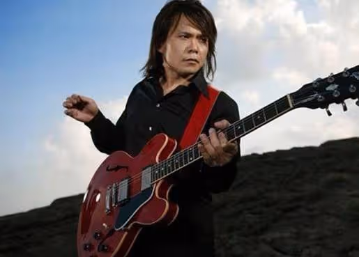 伍佰55歲妻子近照曝光，妻子相貌平平一生無子女，卻被他獨寵28年： 真正的愛情，是靈魂的相互吸引.