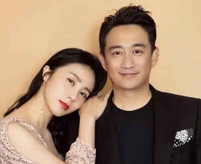 黃磊老婆孫莉疑高齡懷四胎！肚大如球孕味十足，眼神迷離面容憔悴
