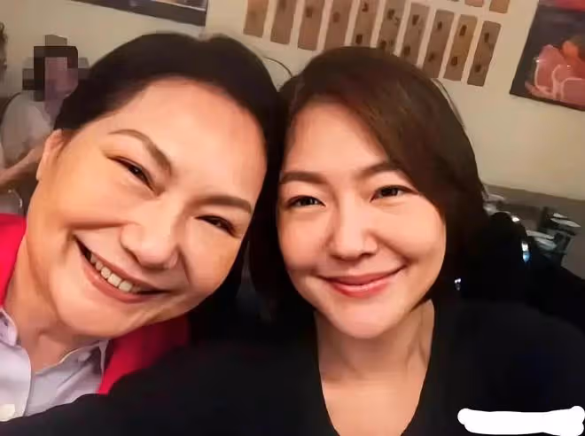 改走苦情路線？小S說姐姐大S連孩子輔導班學費都交不起了，太假了