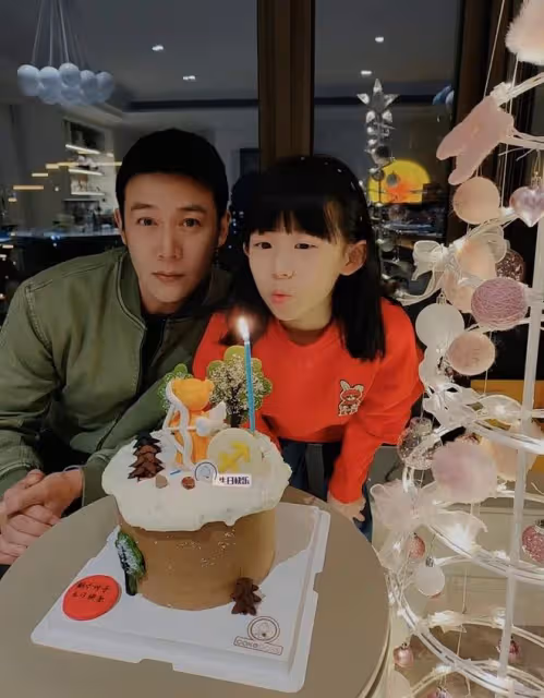 陸毅小女兒美得太驚艷！11歲生日瘦出瓜子臉，高顏值神似林允兒