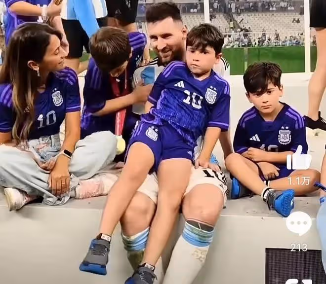 梅西奪冠，央視賀煒的解說詞破防了，「足球詩人」走紅背後二三事
