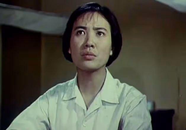 《女飛行員》項菲，陳祖榮被劉曉慶贊漂亮，成30年摯友親密無間