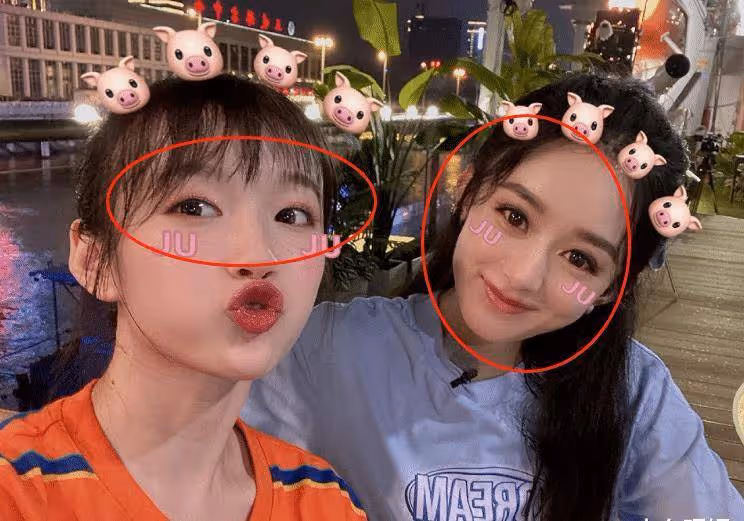 李浩菲跟趙麗穎自拍，粉絲卻說美顏太過了，李浩菲反應太機靈了吧