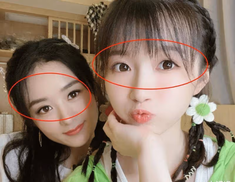 李浩菲跟趙麗穎自拍，粉絲卻說美顏太過了，李浩菲反應太機靈了吧
