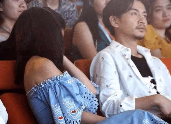 陳曉的眼裡沒有了光？陳妍希並不是原罪