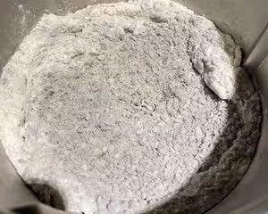 芝麻糊牛奶饅頭，一口一個