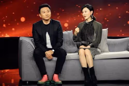 房子斌:一窮二白娶嬌妻，從校園到婚紗，結婚21年零緋聞
