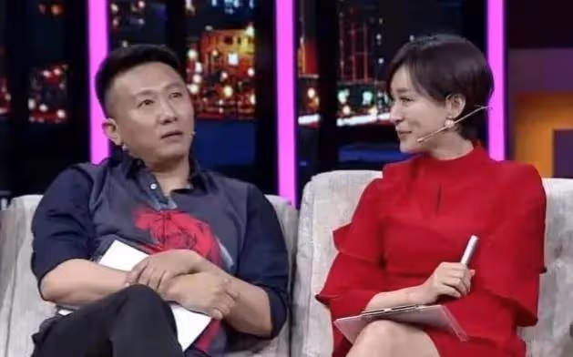 房子斌:一窮二白娶嬌妻，從校園到婚紗，結婚21年零緋聞
