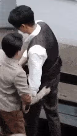 狗仔曝光許凱趙晴戀情後/又說許凱和白鹿在一起過