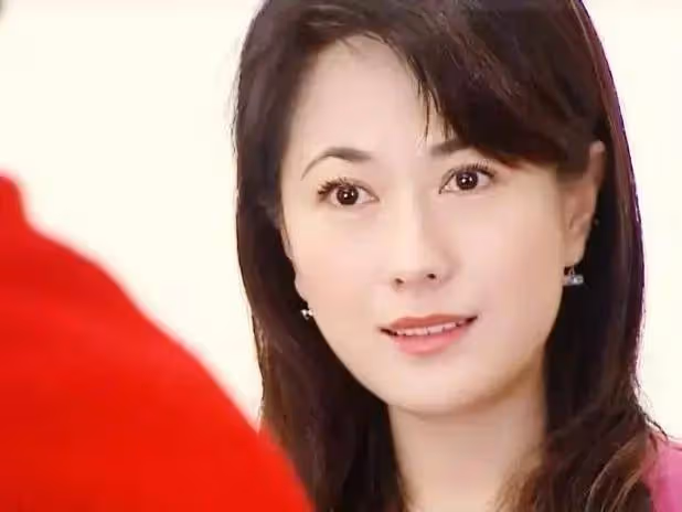 和金城武談戀愛 兩度嫁豪門 演女主媽媽比女主還好看——戈偉如