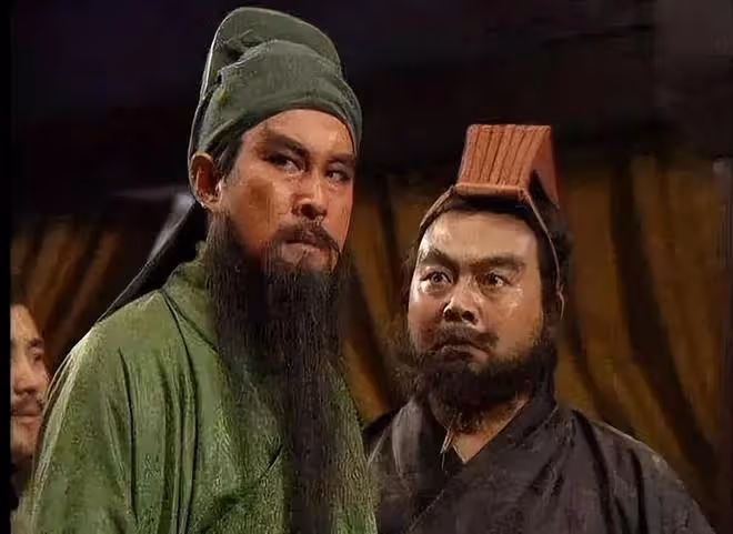 陸樹銘離世50天，眾弟子擺香燭磕頭做尾七宴，揮酒送別師傅