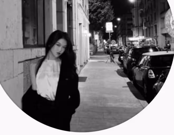 李嫣分享街景，夕陽下的倒影很迷人，提前準備迎接聖誕節
