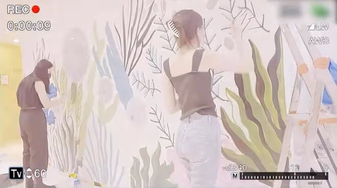 李嫣分享街景，夕陽下的倒影很迷人，提前準備迎接聖誕節